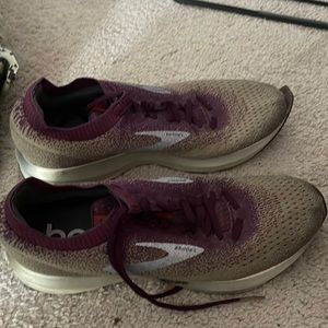 Brooks shoes